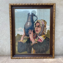 'תמניה נושאת כד מים' - גובלן ישן