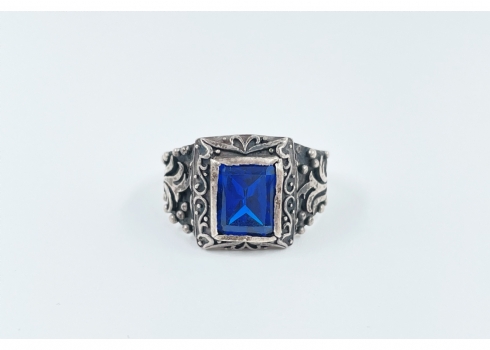 טבעת גבר עשויה כסף 'סטרלינג' (925), משובצת אבן כחולה