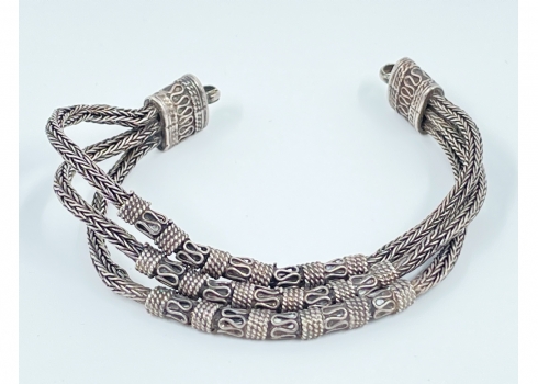 צמיד קלוע עשוי כסף 'סטרלינג' (925)