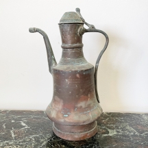 אפטבה איסלאמי עתיק מהמאה ה-19 (בסיס צר), עשוי נחושת