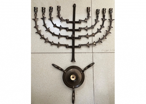 חנוכייה מרשימה עשויה פליז, מודולרית