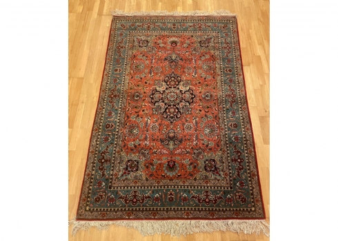 שטיח פרסי עבודת יד במצב טוב מאד, מידות: 219X143.5 ס"מ.