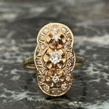 טבעת עתיקה ומרשימה לאישה, עשויה זהב משובצת יהלומים