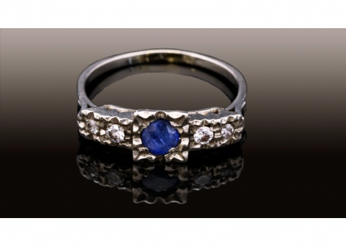 טבעת פלטינה משובצת ספיר ויהלומים   (2048)
