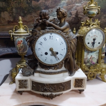 'Vénus et Cupid' - שעון קמין צרפתי עתיק מתקופת נפוליאון השלישי