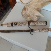 פגיון ישן בסגנון ערבי, עשוי מתכת ועץ