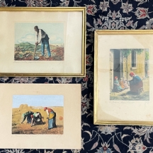 לוט של שלושה הדפסים עתיקים צבועים ביד חתומים בעיפרון, שניים מתוכם על פי ציורים