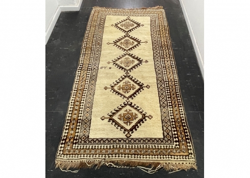 11# שטיח פרסי (גבה) ישן, עבודת יד