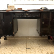 שולחן כתיבה עתיק ויפה, עשוי עץ מגולף