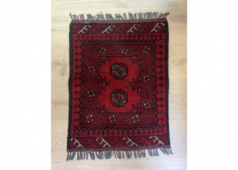 שטיח אפגני קטן (שטיחון), עשוי צמר על כתנה