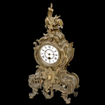 שעון קמין צרפתי ישן בסגנון עתיק