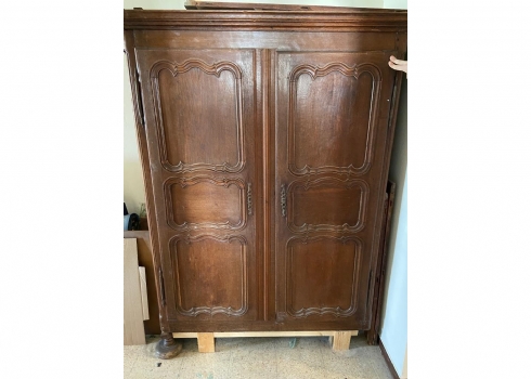ארון בגדים צרפתי כפרי ( French Provincial Armoire) עתיק מהמאה ה-18