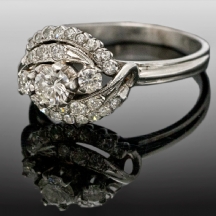 טבעת רטרו משובצת יהלומים