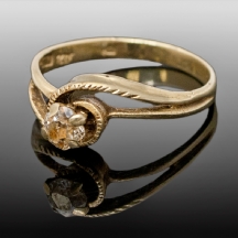 טבעת ארט נובו עתיקה עשויה זהב צהוב 14 קארט