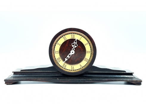 שעון שולחני רוסי ישן (סובייטי), עשוי עץ ומתכת, חתום, לא נבדק מצב עבודה