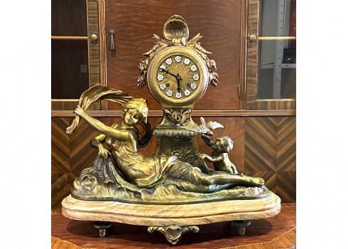 שעון קמין ישן, גדול ומרשים במיוחד, בסגנון 'Francois Moreau'