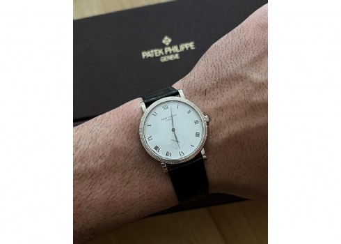 שעון יד לגבר מתוצרת פטק פיליפ (Patek Philippe), עשוי זהב לבן 18 קארט דגם 'קלטרבה