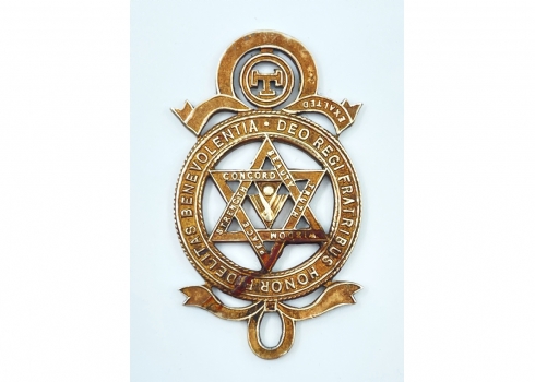 תליון כסף מאסוני ישן של הבונים החופשיים, מתוצרת: 'T.E.B & Co', לשכה יהודית