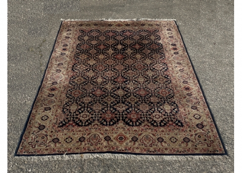 שטיח המדן פרסי, עשוי עבודת יד, צמר על כותנה