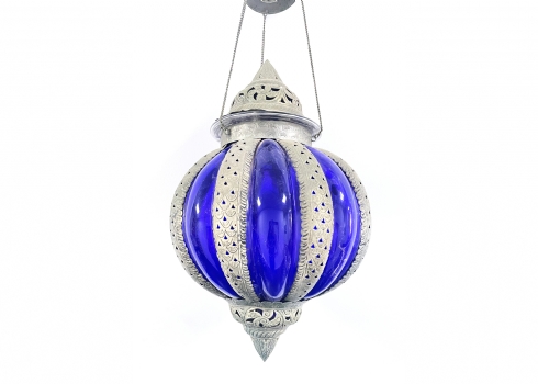 מנורת מתכת אסלאמית, עשויה נחושת משולבת זכוכית כחולה
