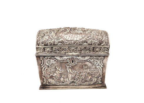 תיבת כסף גרמנית לחתונה (נקראת גם: Bridal chest או bunker chest), עשויה כסף '800'