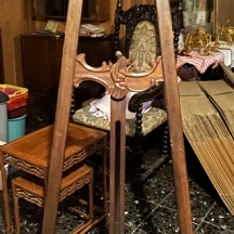 כן ציור ישן בסגנון עתיק, עשוי עץ מגולף בעבודת יד בסגנון הניאו רוקוקו