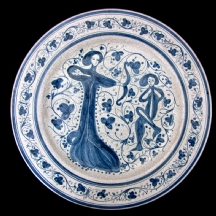 צלחת קרמיקה מעוטרת בצביעת יד