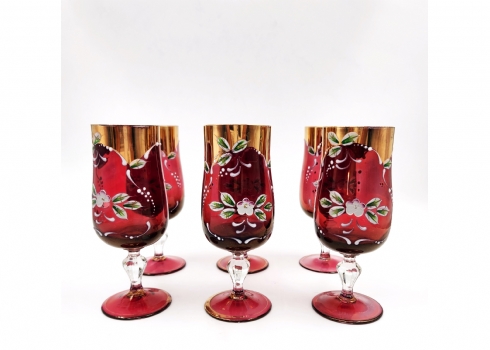 סט של 6 גביעי זכוכית זכוכית קרנברי (Cranberry Glass) ורודים, מעוטרים בפרחי אמייל