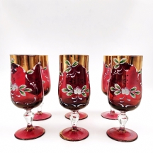 סט של 6 גביעי זכוכית זכוכית קרנברי (Cranberry Glass) ורודים, מעוטרים בפרחי אמייל