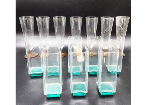 לוט של 15 כוסות זכוכית בדגמים שונים