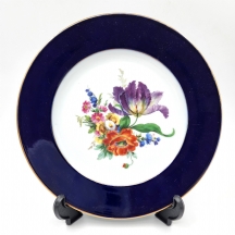 צלחת פורצלן גרמנית מתוצרת: 'רוזנטל' (Rosenthal), מעוטרת בהדפס פרחוני וקובלט