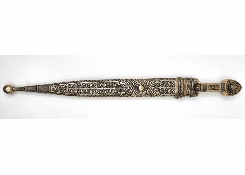 פגיון גאורגי או בוכרי ישן מסוג 'קינג'אל' (Kindjal), עשוי מתכת מצופה כסף ומעוטר