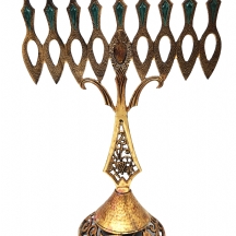 חנוכייה ישנה עשויה פליז