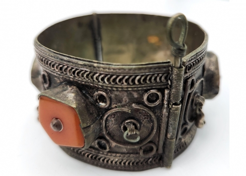 לאספני תכשיטים אתניים עתיקים - צמיד עתיק מהמאה ה-19, כפי הנראה צפון אפריקה