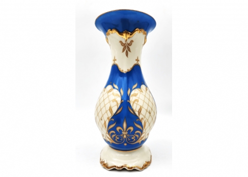 כד פורצלן גרמני עתיק מתוצרת רוזנטל  (Rosenthal), מעוטר וחתום. גובה 24 ס"מ, רוחב