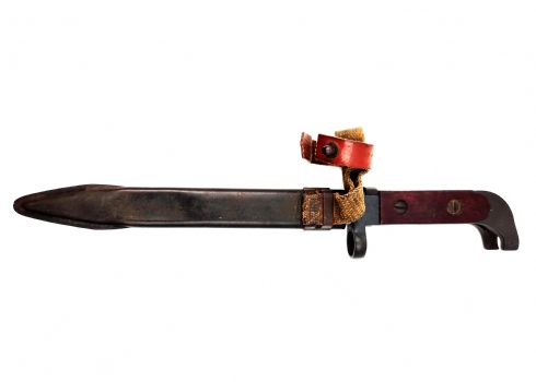 פגיון (bayonet) עתיק מתקופת מלחמת העולם הראשונה, עשוי מתכת ועץ