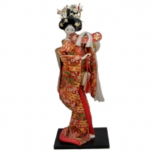 בובה יפנית בדמות גיישה.
