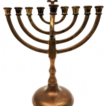 לאספני חנוכיות ישנות - חנוכייה ישנה