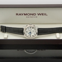 שעון יד שוויצרי לגבר מתוצרת 'Raymond Weil'