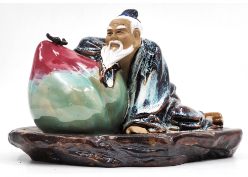 פסל קרמיקה סיני מתוצרת שיוואן (Shiwan ware), עשוי חימר מעוטר בזיגוג, חתום