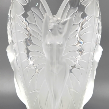 אגרטל קריסטל צרפתי איכותי מתוצרת 'לליק' (Lalique), מדגם: 'Chrysalide'