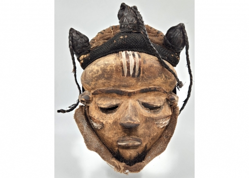 מסכת לוחם (Warrior Mask) אפריקאית עשויה עץ ועור, אנשי שבט הקסונגו (Kasungu )