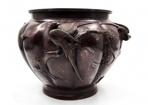 עציץ ברונזה יפני עתיק מתקופת 'מייג'י' (Meiji Period)