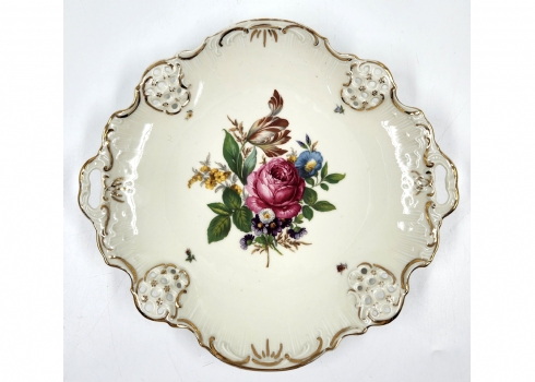 צלחת פירות גרמנית ישנה מתוצרת: 'רוזנטל' (Rosenthal), מעוטרת בהדפסים פרחוניים