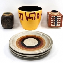 לאספני ישראליאנה וקרמיקה ישראלית - לוט של 6 פריטים, חתומים