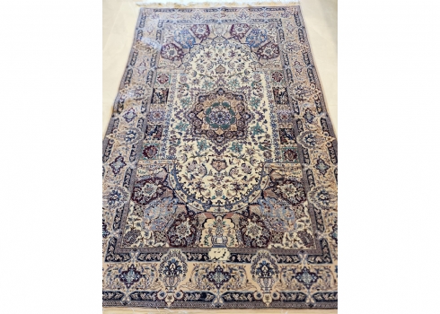 שטיח נעין הביביאן פרסי, בסיס משי