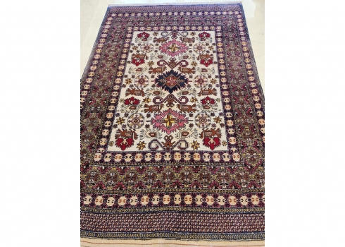 שטיח אפגני משי מיוחד ויפה מאד