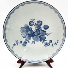כלי קרמיקה גרמני ישן מתוצרת חברת 'רוזנטל' (Rosenthal), מעוטר וחתום