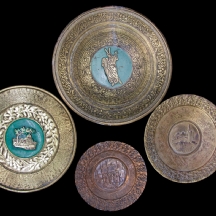 לוט של 4 צלחות נחושת