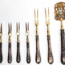 סט כלי סכו"ם גרמני עתיק לדגים מלוחים, קליפת הידיות עשויה כסף '800' (חתום)